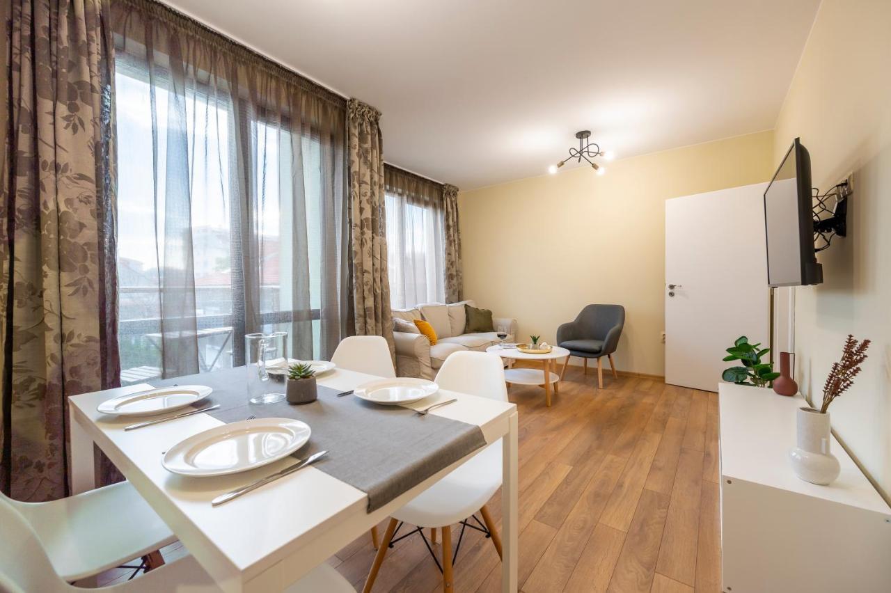 Three Lilies Apartments Пловдив Екстериор снимка