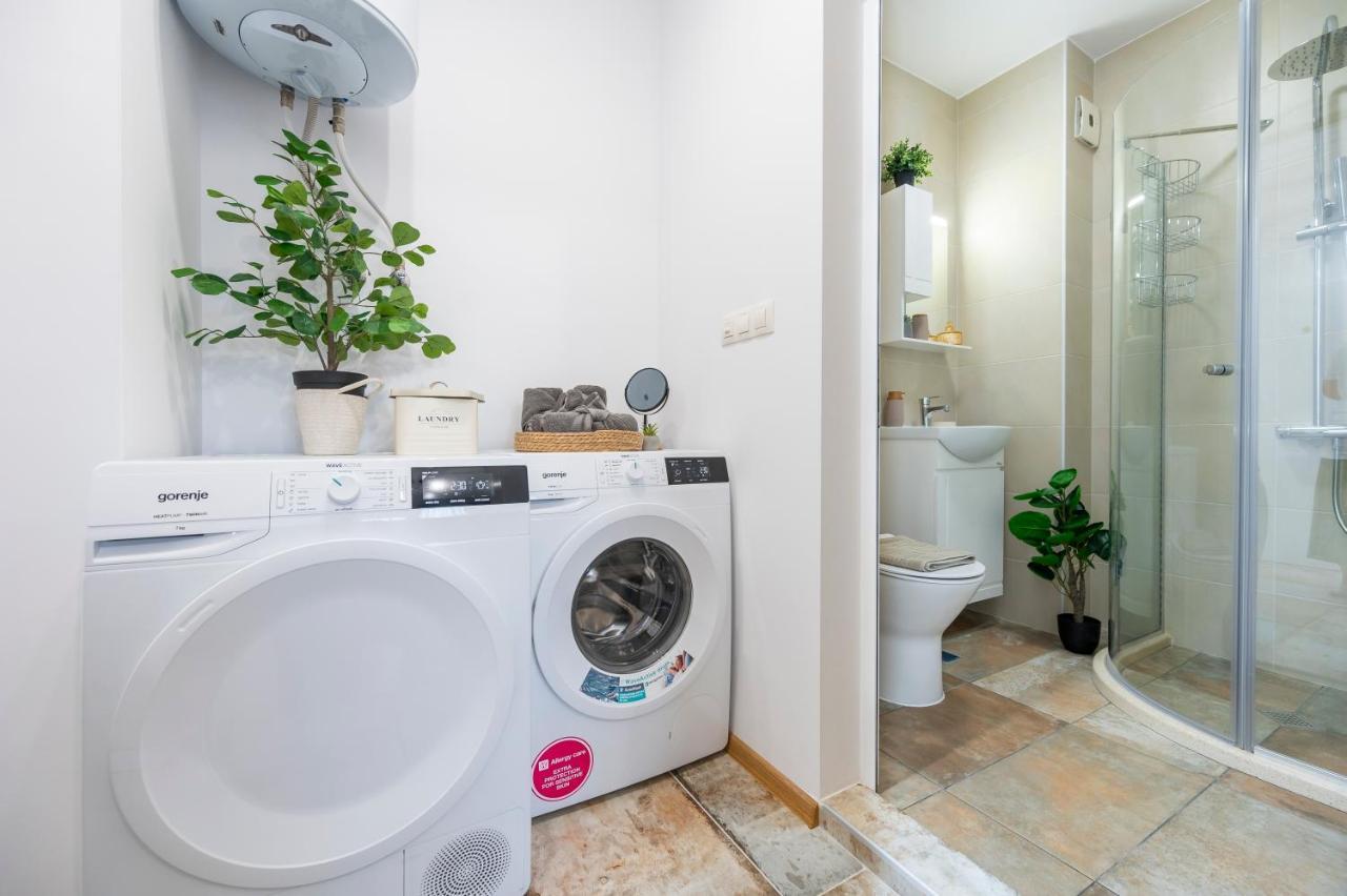 Three Lilies Apartments Пловдив Екстериор снимка