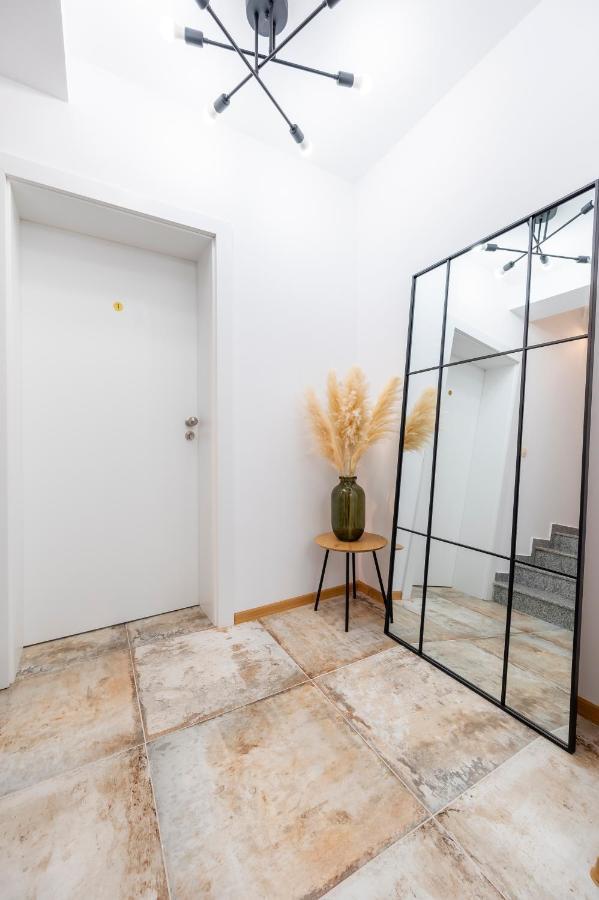 Three Lilies Apartments Пловдив Екстериор снимка