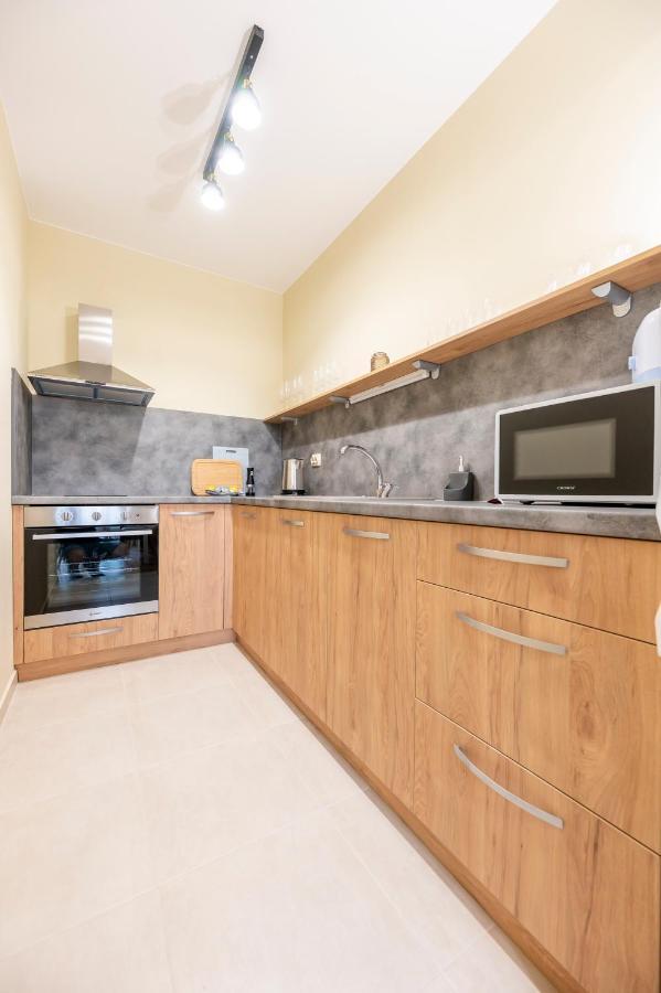 Three Lilies Apartments Пловдив Екстериор снимка