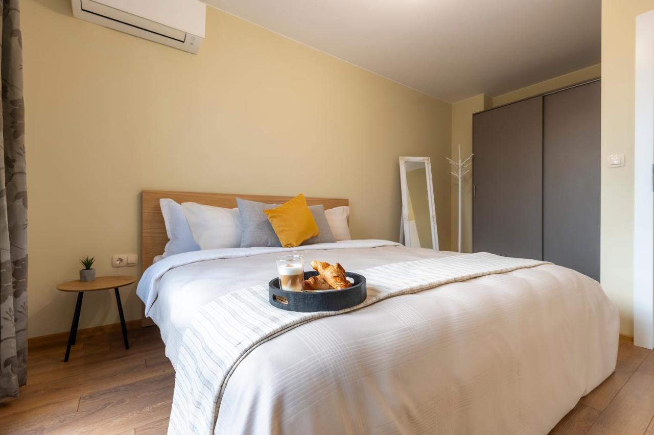 Three Lilies Apartments Пловдив Екстериор снимка