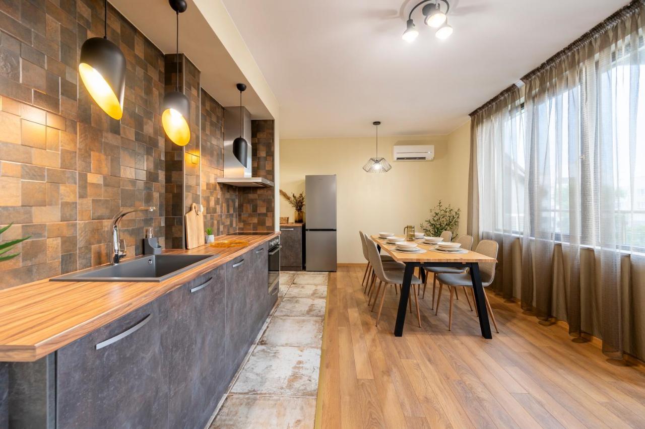 Three Lilies Apartments Пловдив Екстериор снимка