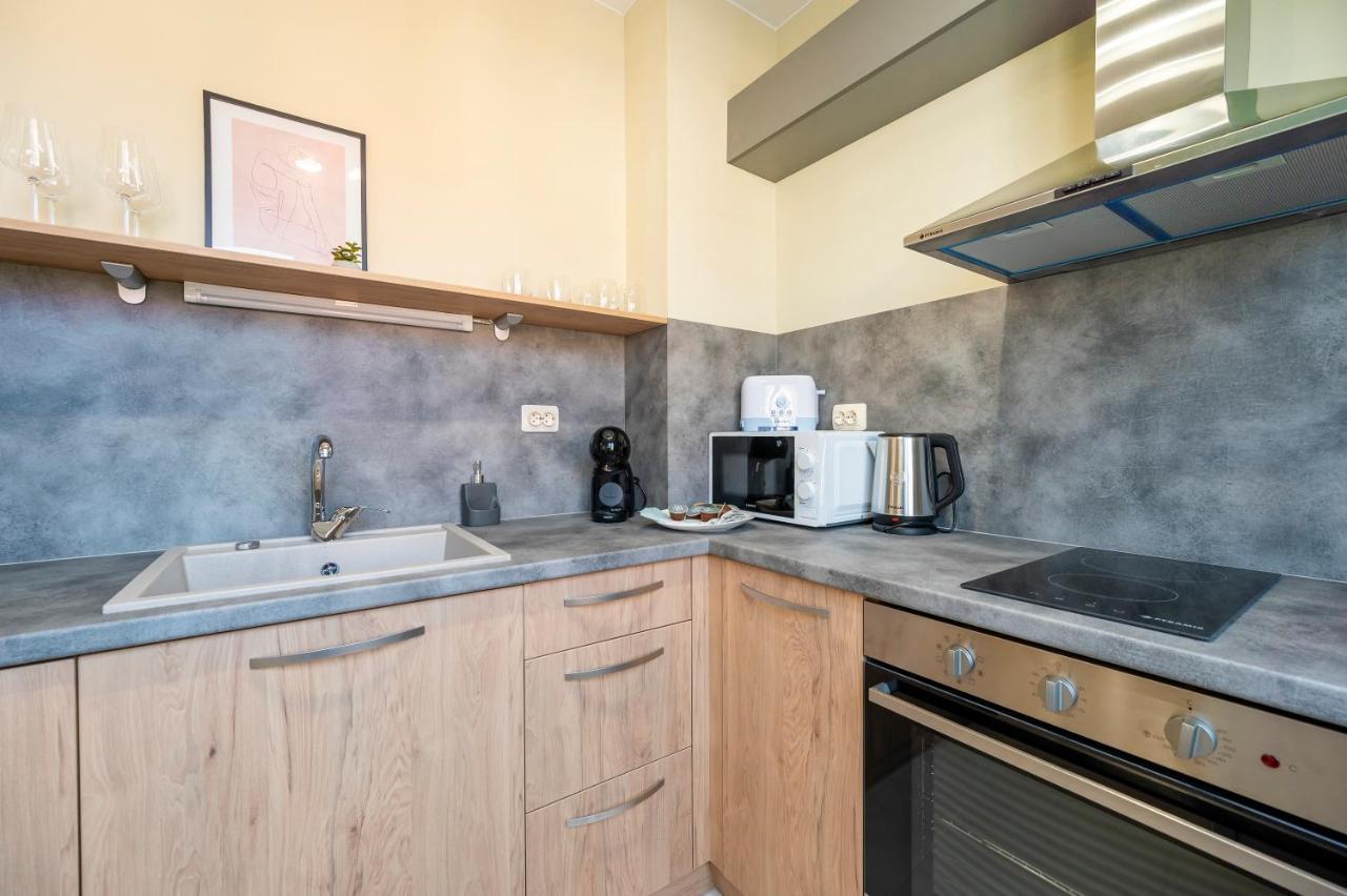 Three Lilies Apartments Пловдив Екстериор снимка